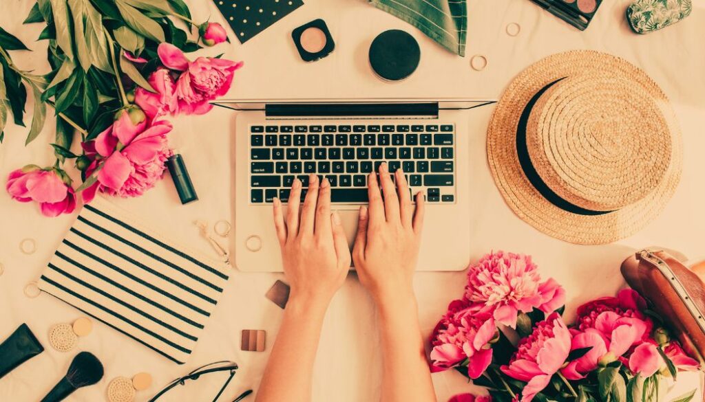 scale your travel blog review